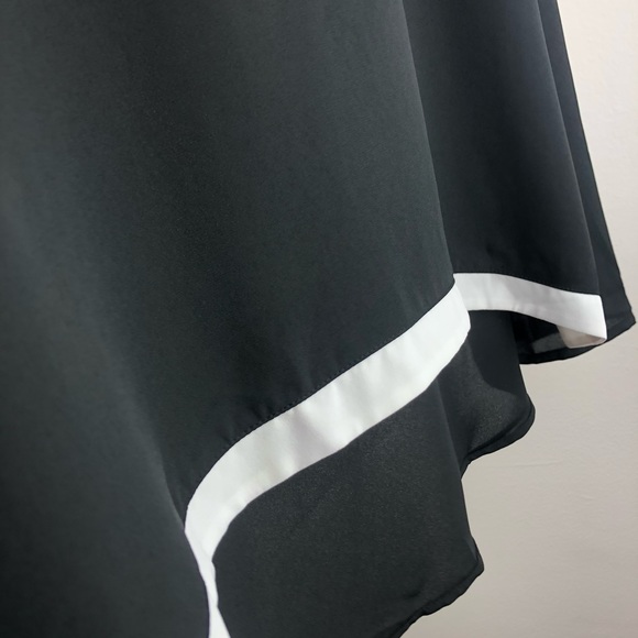 The limited black and white blouse size med - Picture 3 of 7